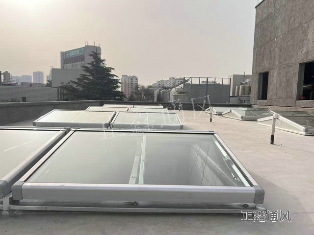 三角型排烟天窗