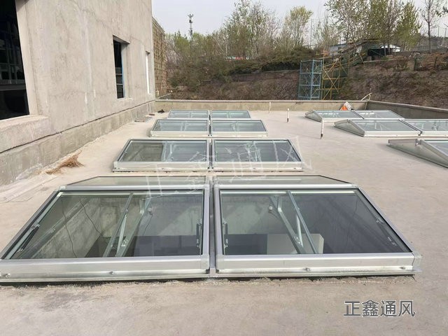三角型排烟天窗